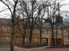 Neben dem Gemeindehaus liegt die Giesensdorfer Grundschule.
