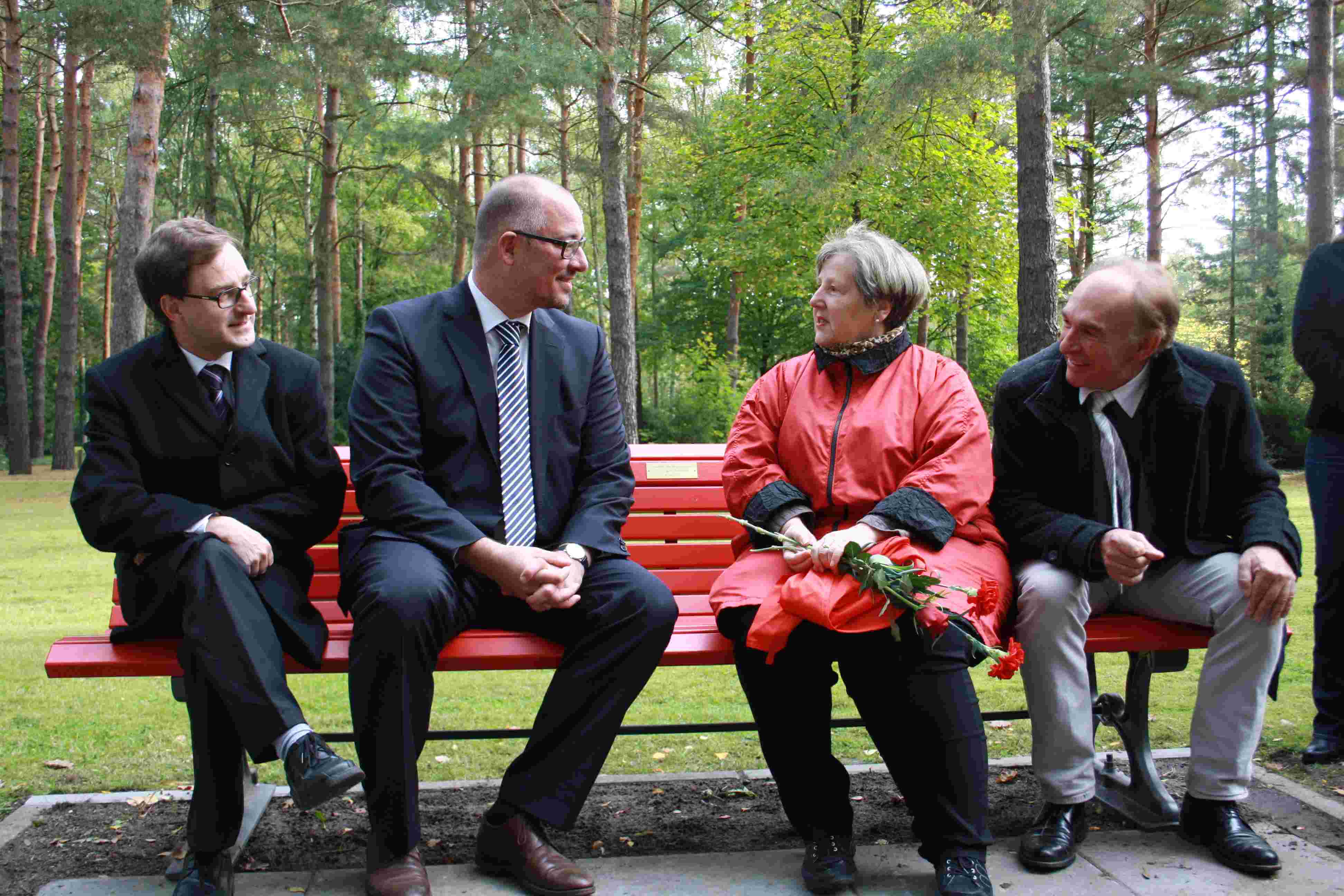 Eine Bank für Willy Brandt: SPD erinnert an den 20. Todestag des ehemaligen Bundeskanzlers