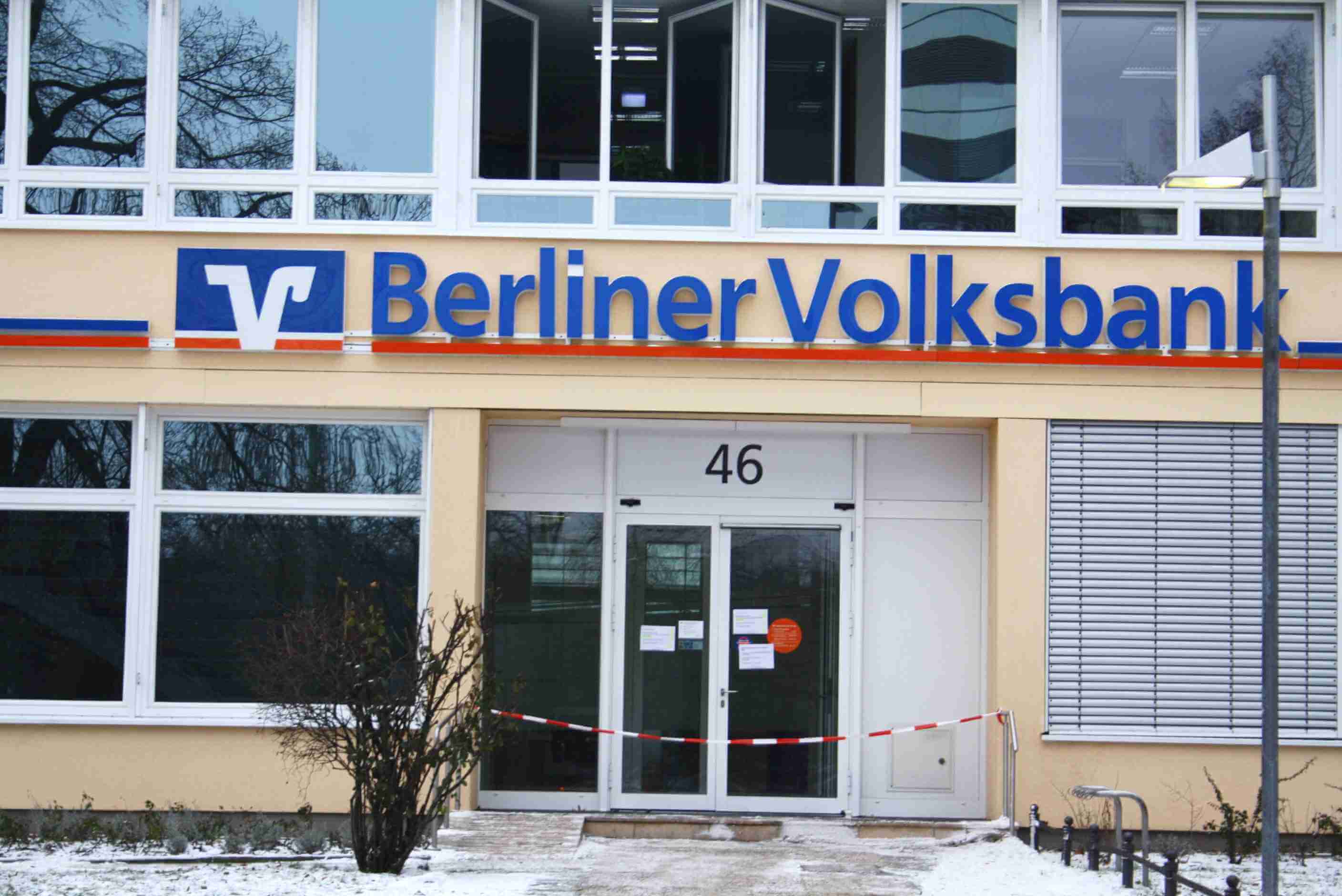 Spektakulärer Bankraub in Steglitz: Täter graben 30 Meter langen Tunnel