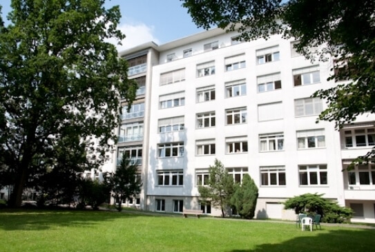 Krankenhaus Bethel und Willi-Graf-Gymnasium schließen Kooperation für „MINT-freundliche Schule“