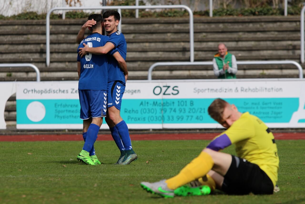 Im Torerausch: Hertha Zehlendorf gewinnt gegen Tabellenletzten Hürtürkel 9:1