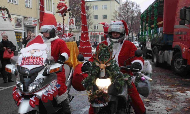 Christmas-Biker lassen Spendenkasse klingeln