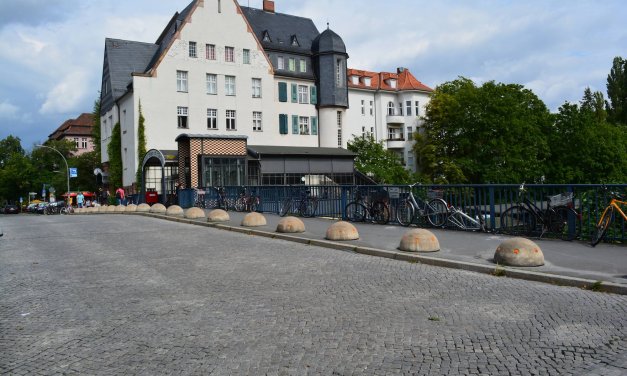 Motzaktion an der Moltkebrücke