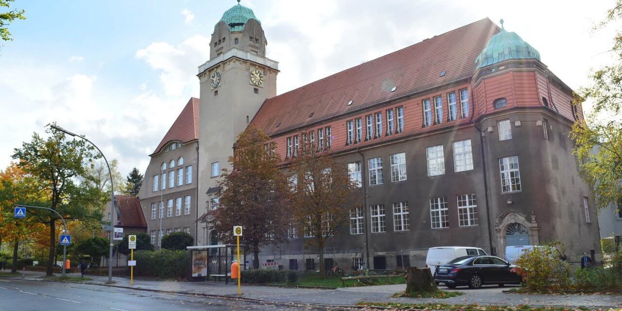 Marktplatz der weiterführenden Schulen im Rathaus Zehlendorf
