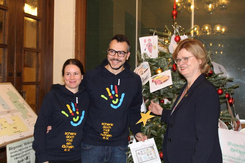Wunschbaum-Aktion: So viele Geschenke wie noch nie!