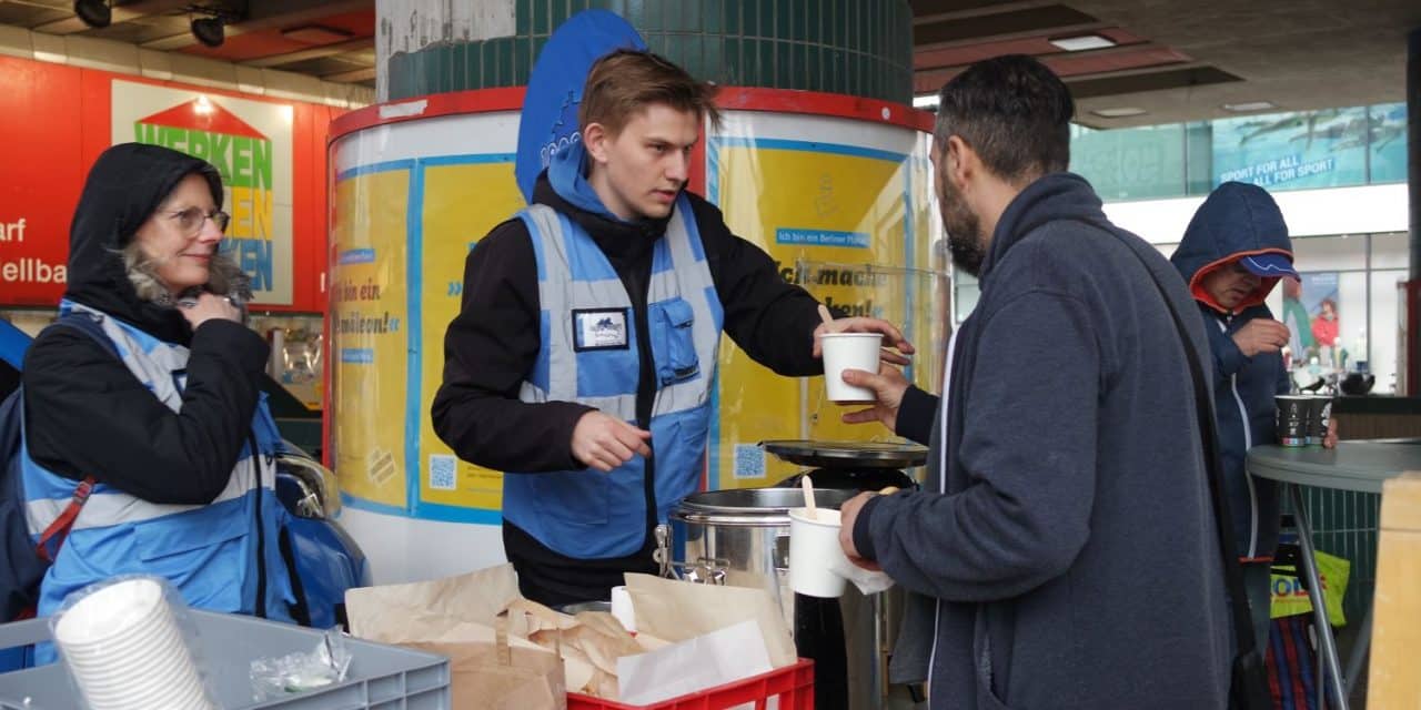 Unter der Brücke gibt es warme Suppe