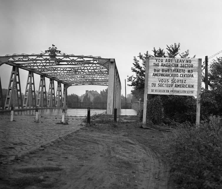 West-Berliner Verwertung: Die Knesebeck-Brücke hatte ein Vorleben.