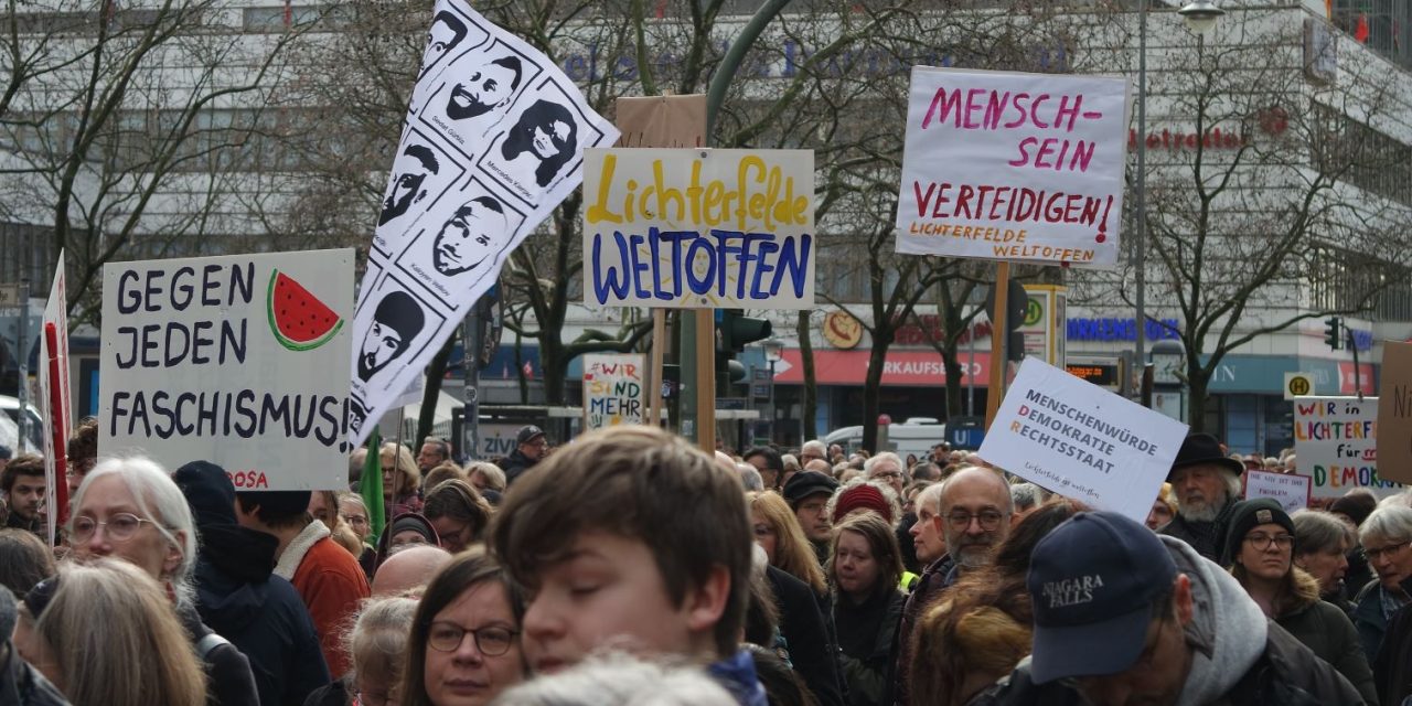 Steglitz weltoffen: Demo über die Schloßstraße